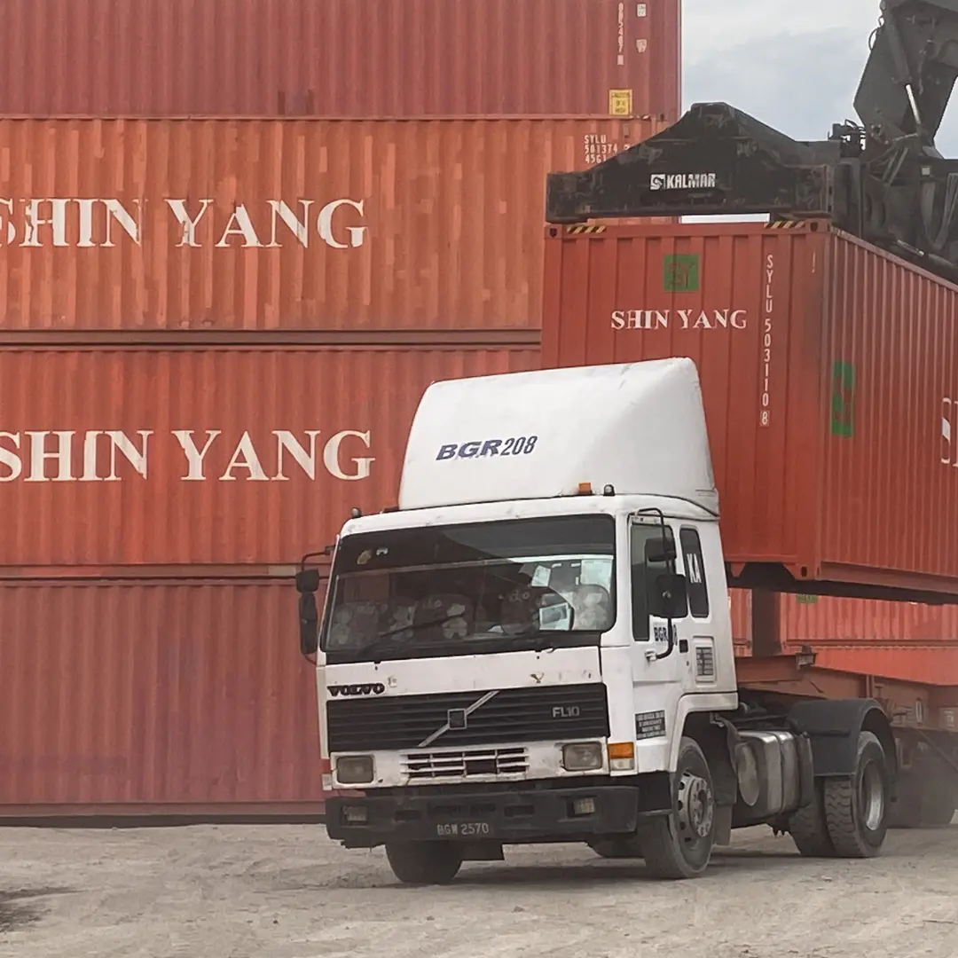 Sea & Air Freight 3 Zazira Movers' sea and air shipping services for Malaysia.