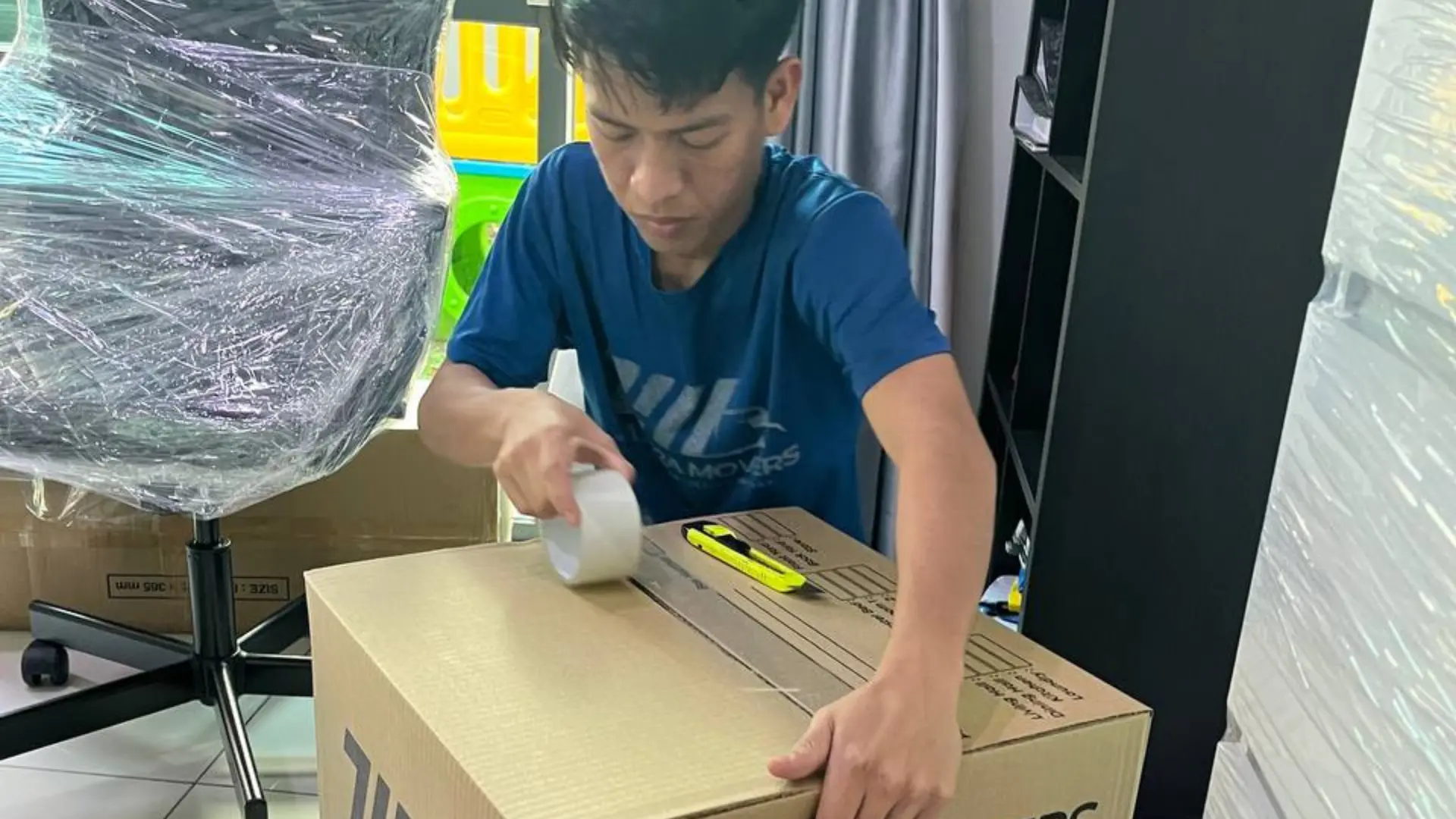 Home 10 Professional packing and wrapping services for moving in Malaysia