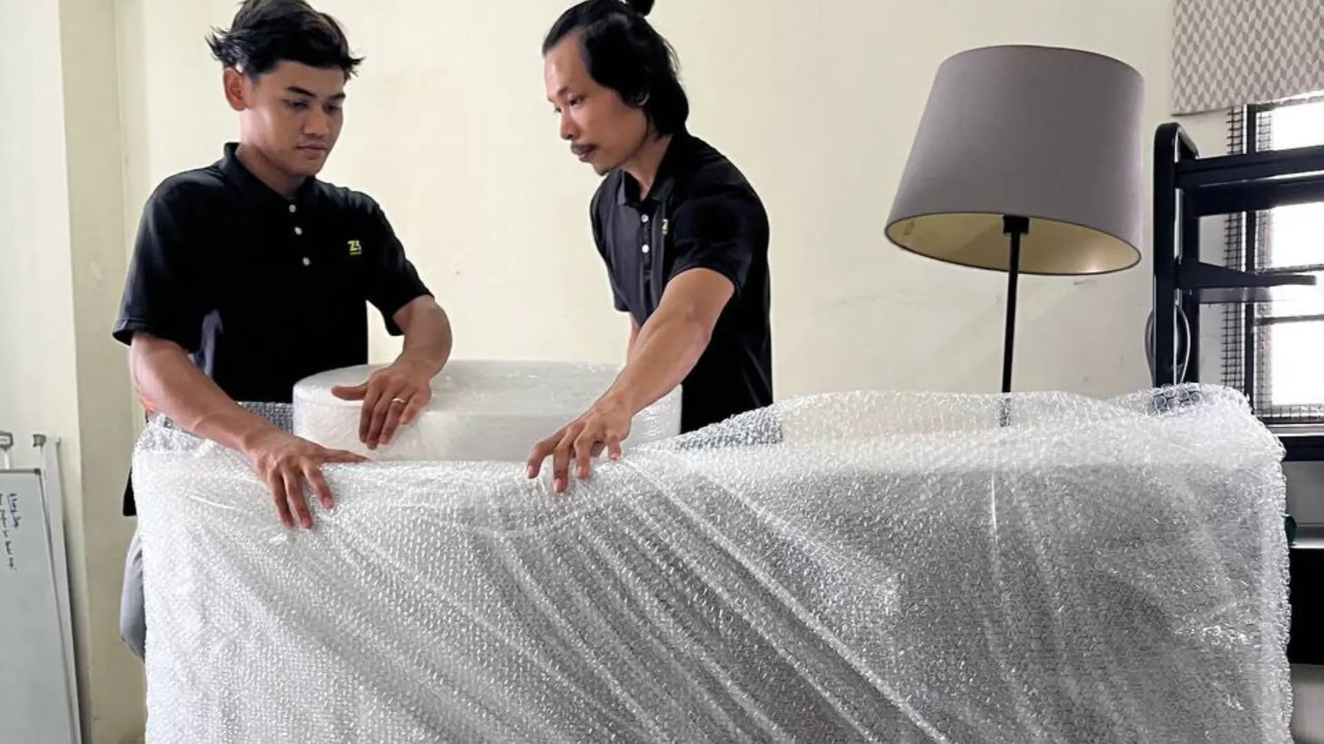 Packing & Wrapping 3 zazira movers manpower bubble wrap and wrapping fragile items